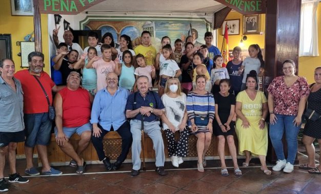 La Peña Flamenca Cultural Linense ofrece una jornada de formación a los integrantes del campamento de verano de Nakera Romi