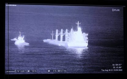 Se ha varado uno de los buques en Catalan Bay, en Gibraltar, las tripulaciones están a salvo