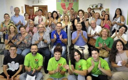 Ceferina Peño acompaña a la Plataforma del Voluntariado de Cádiz en la inauguración de su sede social