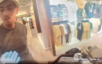 Sentenciado a 16 semanas de prisión un joven rumano de 20 años por robar ropa de marca en una tienda de Main Street