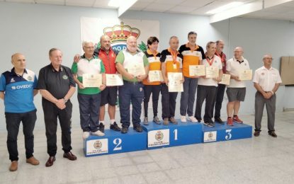 El concejal de Deportes felicita al Club de Tiro Olímpico por sus éxitos en el campeonato de España