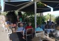 Medio centenar de personas asistieron a la sesión ‘Un café con Juan Franco’ celebrada ayer en Venta Melchor