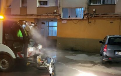Ejecutados nuevos trabajos de limpieza con agua a presión y barrido mecánico en distintos puntos de la ciudad