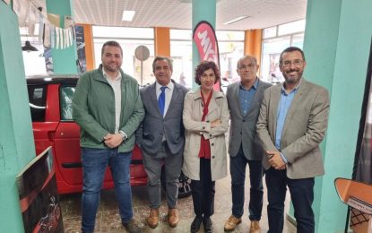 El alcalde reconoce la trayectoria profesional de Grupo Periáñez y Asador La Curva