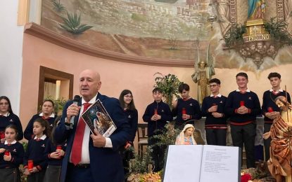Mercedes Atanet expresa su agradecimeinto al AMPA de Salesianos y a José Manuel Barrera por el pregón de Navidad