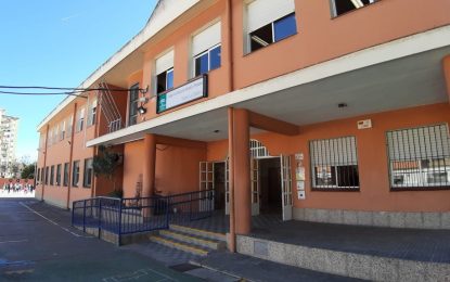 El alcalde reclama una solución definitiva a la Junta para evitar el problema del comedor escolar del colegio Isabel La Católica