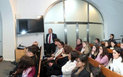 Conferencia del Viceministro Principal de Gibraltar para estudiantes de la Universidad de Sevilla