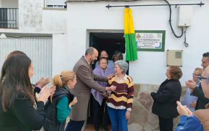 El Ayuntamiento reconoce a la peluquería de Antonia Ramos de Los Cortijillos