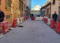 El PSOE de La Línea denuncia la pesadilla que llevan un año soportando los vecinos de la calle Crespo por unas obras mal ejecutadas