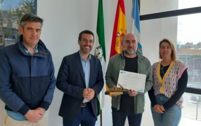 El alcalde recibe a Alberto Castellano, Premio Educa Abanca al Mejor Docente de FP en España