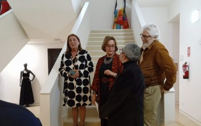 La concejal de Cultura inaugura inaugura en el Museo Cruz Herrera la exposición de José Manuel Camacho, “Retratos literarios”