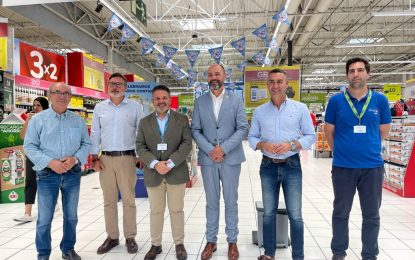 Alconchel visita Carrefour en Palmones para conocer la inversión de paneles solares para autoconsumo
