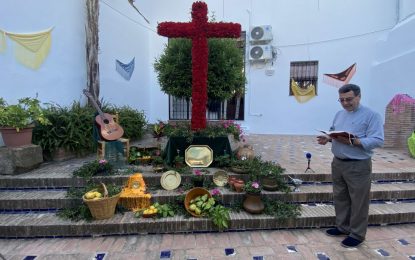 La tradición de la Cruz de Mayo se recupera y celebra desde hoy en el patio de la Casa Urrutia