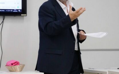 El ministro ordena la restitución inmediata de los bancos en el cementerio de Gibraltar tras su retirada insensible