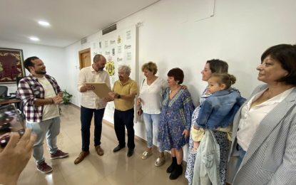 Alconchel y Pérez Cumbre homenajean al profesor del CEIP ‘Luis Lamadrid’ Eusebio Navarro Torres por su reciente jubilación