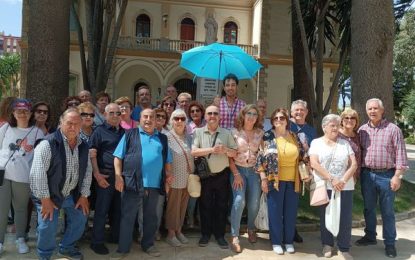 Sesenta turistas de Jaén y de Cádiz alojados en la Residencia de Tiempo Libre conocen la ciudad