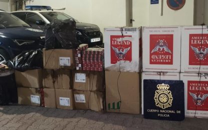 La Policía Nacional detiene a tres personas tras alijar más de 7000 cajetillas de tabaco de contrabando en la Atunara