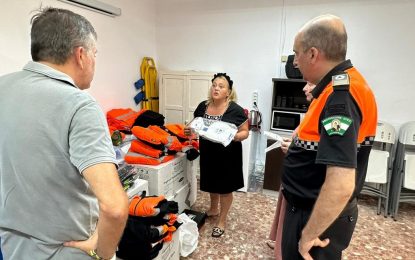 Protección Civil de Los Barrios dona ropa, equipos de protección individual y material médico a la Asociación ‘Niños de Ucrania y Andalucía’