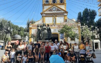 Turistas de Madrid, Sevilla y Chipiona alojados en la Residencia de Tiempo Libre han participado esta semana en las visitas guiadas de Turismo
