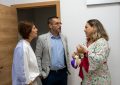 El alcalde inaugura el nuevo local de la sede de la Asociación de Familiares de Alzhéimer