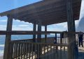 Iniciada la construcción del nuevo punto de avistamiento responsable de cetáceos en la playa de Santa Bárbara