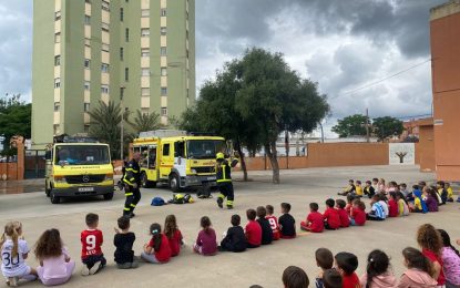 Más de 2.000 alumnos de la ciudad participan en dos programas del Servicio de Extinción de Incendios organizados en la Oferta Educativa Municipal