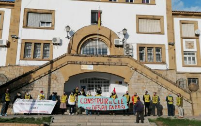 El Defensor del Pueblo, en su condición de mecanismo nacional de prevención de la tortura, pone de manifiesto diversas deficiencias detectadas en el funcionamiento del Cie de Algeciras.