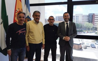 El alcalde se une al homenaje a Tinajero y Vallecillo, veteranos de la Balona