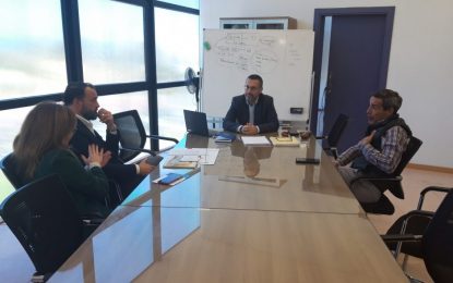 Cepsa informa al alcalde del proyecto y beneficios del proyecto del Valle Andaluz del Hidrógeno Verde