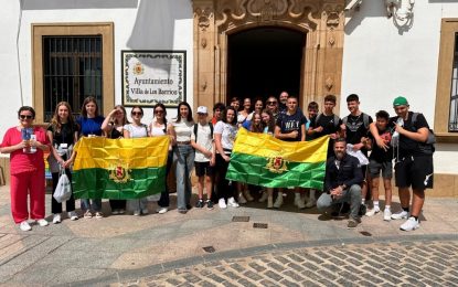 El Ayuntamiento da la bienvenida a los estudiantes eslovenos que también visitan esta semana la villa
