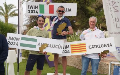 El linense Nacho Pérez Lago levanta la copa nacional en aguas de Ibiza