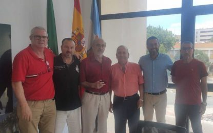 Fali y Antonio García, reconocidos como “jugadores emblemáticos” de la Balona por Averbal y el Ayuntamiento