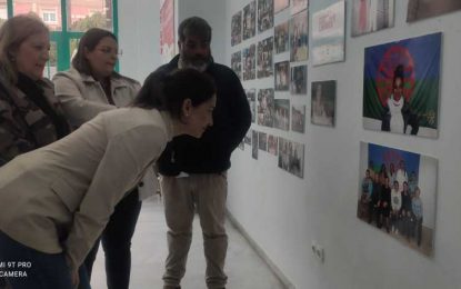 Fakali y Nakera Romí inauguran su cuarta edición de la exposición fotográfica sobre mujeres gitanas en la Unión Deportiva