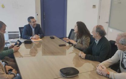 El alcalde expone a la portavoz de Por Andalucía, Inmaculada Nieto,  las demandas de la ciudad ante el Brexit
