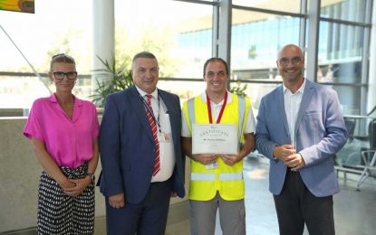 Reconocimiento al Sr. Francis Avellano: Un auténtico embajador en el Aeropuerto Internacional de Gibraltar