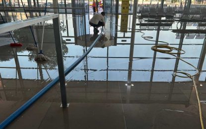 La terminal del aeropuerto, plenamente operativa tras sufrir una inundación por la rotura de una tubería
