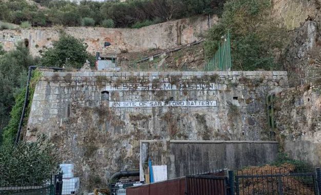 Los Ingenieros Reales renuevan lazos históricos con Gibraltar en la limpieza de las Defensas del Norte