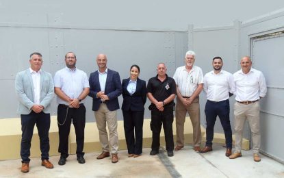El Ministerio de Empleo finaliza el segundo ciclo de talleres de Filosofía Aplicada en la prisión de Windmill Hill e inaugura talleres de perfeccionamiento de habilidades de pintura y mantenimiento