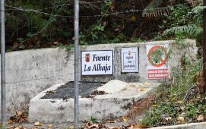 Obras y Servicios realiza mejoras en la pasarela y el acceso a la Fuente de la Alhaja