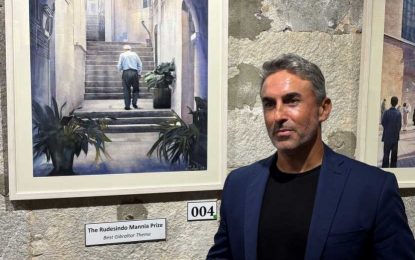 Gibraltar premia el talento de los pintores gaditanos José Luis Mancilla y  Juan Anelo