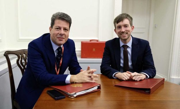 El Ministro Principal se reúne con el Ministro del Tesoro de Su Majestad para defender la industria del juego de referencia en Gibraltar.