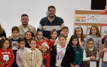 Entregados los premios del concurso de Postales de Navidad de la Universidad Popular 2025