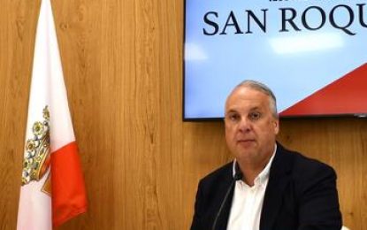 Ruiz Boix anuncia medio millón de euros en 2026 para pistas deportivas y patios de los 10 colegios