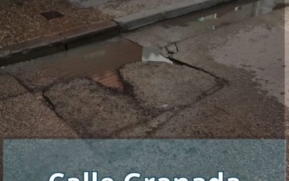 ASI LUCEN CALLES DE LA LINEA EN FECHAS PROXIMAS A LA NAVIDAD .