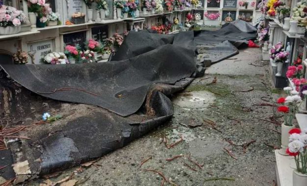 ASI TRATA Y RESPETA, JUAN FRANCO Y SUS SECUACES, A NUESTROS MUERTOS .