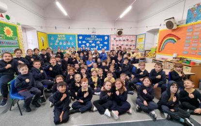 La Escuela Primaria St Joseph’s Lower presenta su aprendizaje sobre África a través de la caridad y vínculos comunitarios.