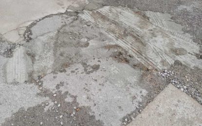 ASI TRABAJA EL EQUIPAZO DE JUAN FRANCO , MAS CHAPUZEROS NO LOS AHI.