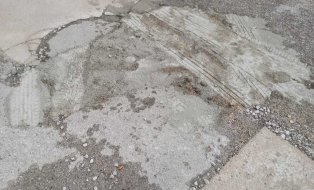 ASI TRABAJA EL EQUIPAZO DE JUAN FRANCO , MAS CHAPUZEROS NO LOS AHI.