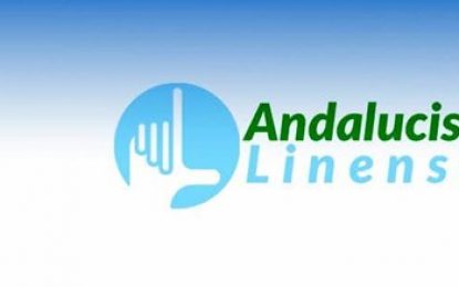 Andalucistas Linenses acusa al alcalde de “populismo cruel” al jugar con la desesperación de los parados de La Línea, en la presentación de la “bolsa de empleo” del puerto.