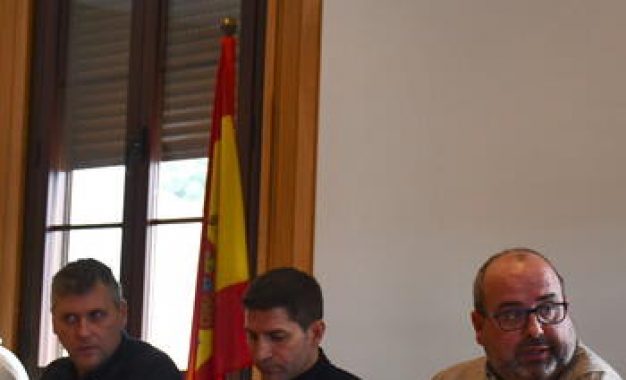 Reunión para exigir medidas preventivas que eviten desbordamientos